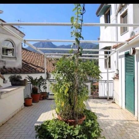 Ferienwohnung Bb Al Centro Di Vietri Exterior foto